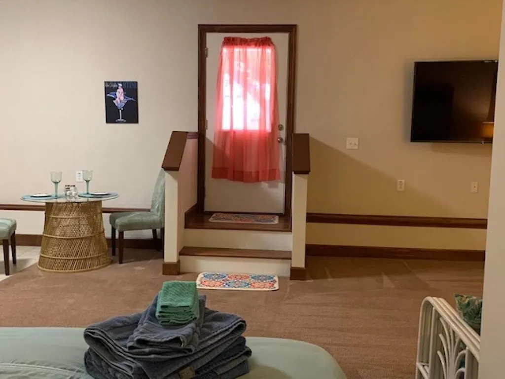 Apartment Beach Side Hideaway Condo North Camellia Acres